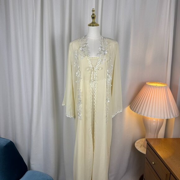 Vintage Pale Yellow Sheer Floral Appliqué Nightgown & Robe Set XL 🌼✨ - Picture 3 of 8